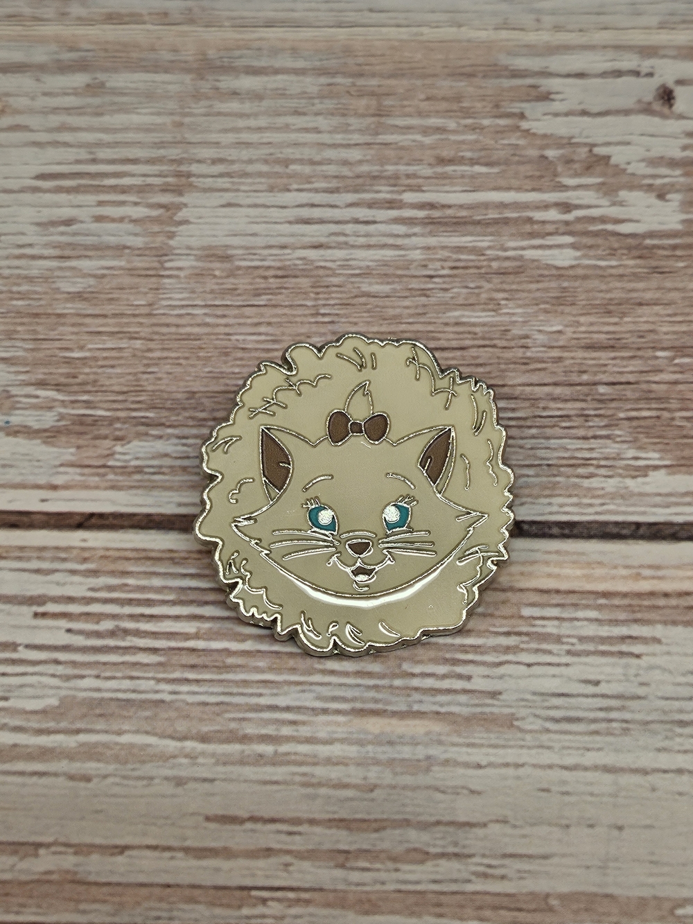 2007 Disney Parks "Hidden Mickey" series trading pin featuring Marie